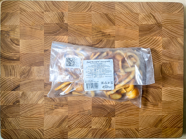 Сыр 150 гр ГОРНЫЙ СЫРОВАР (Ассорти копчёный) в Батайске