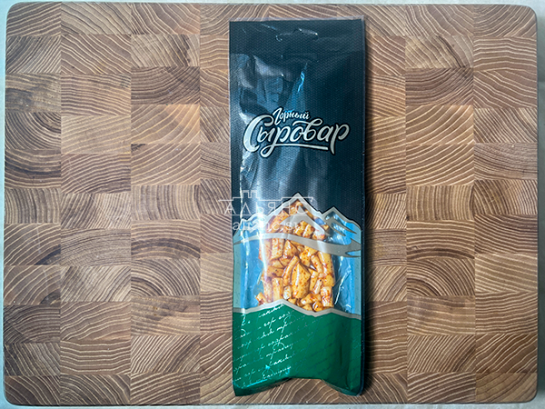 Сыр 60 гр ГОРНЫЙ СЫРОВАР (Бочонок копчёный с аджикой) в Батайске