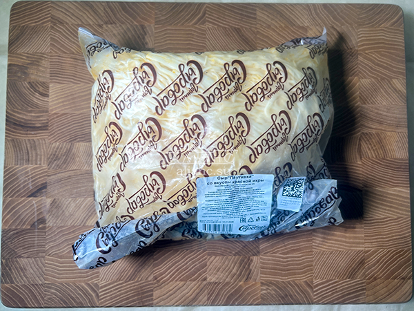 Сыр 1 кг ГОРНЫЙ СЫРОВАР (Паутинка со вкусом красной икры) в Батайске